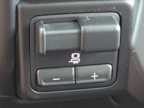 Used 2020 Chevrolet Silverado 1500 RST AWD/4WD image 15