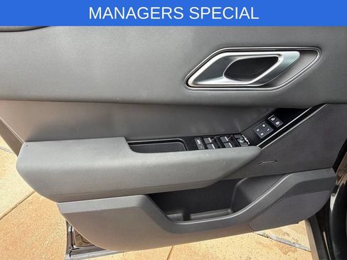Used 2025 Land Rover Range Rover Velar Dynamic SE AWD/4WD image 14