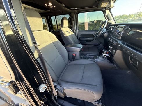 Used 2021 Jeep Wrangler Unlimited Sport AWD/4WD image 16