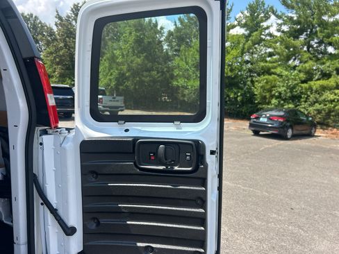 Used 2025 GMC Savana 2500 w/ Driver Convenience Package RWD image 19