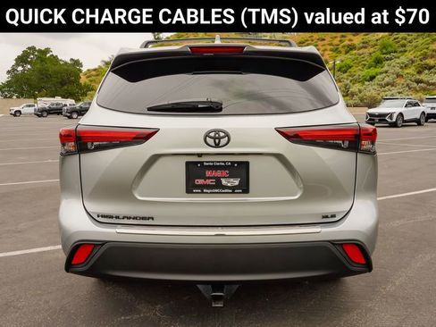 Used 2025 Toyota Highlander XLE image 11