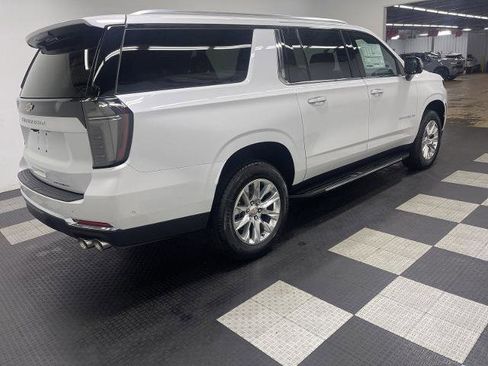 New 2025 Chevrolet Suburban Premier image 5