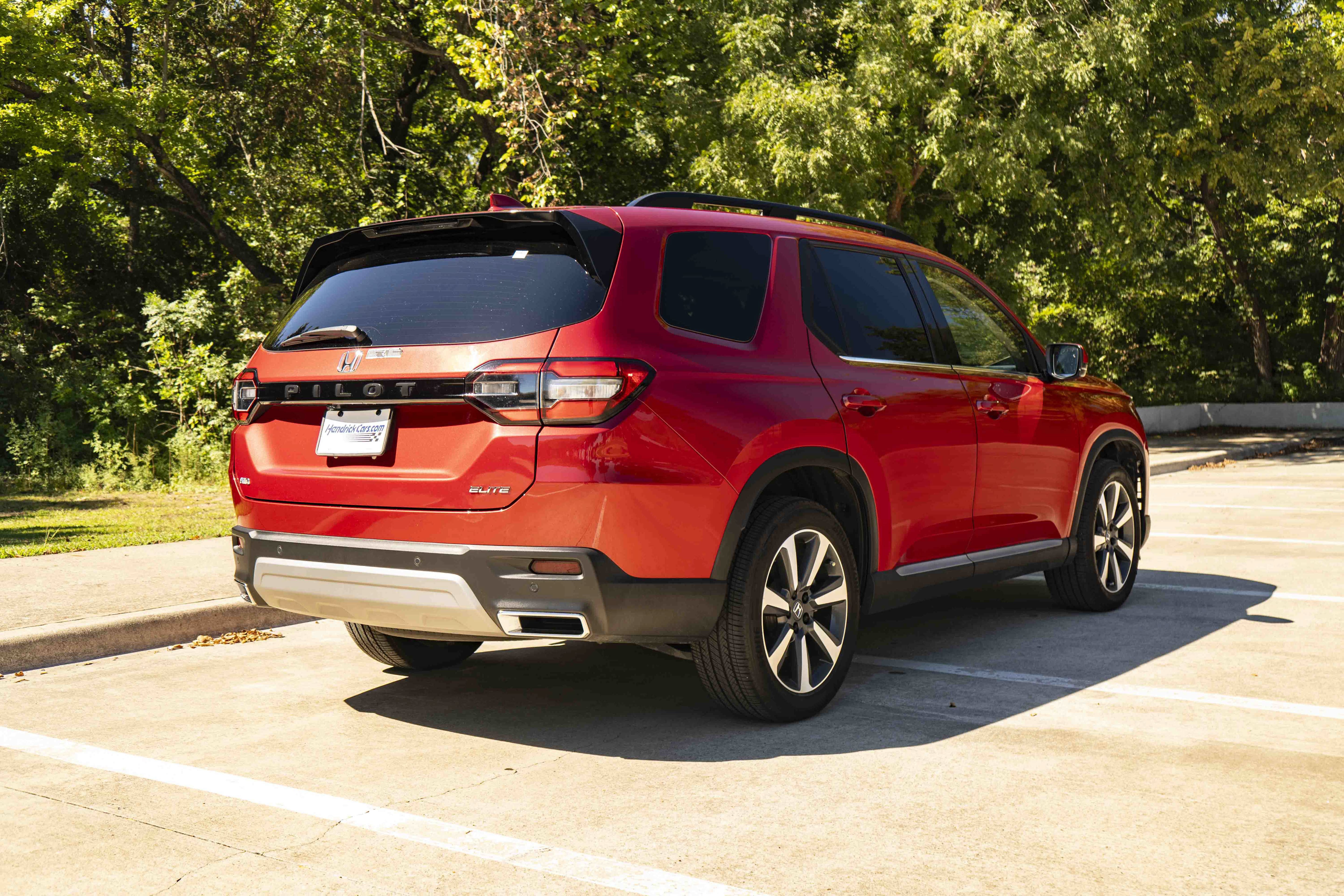 Certified 2025 Honda Pilot Elite image 9