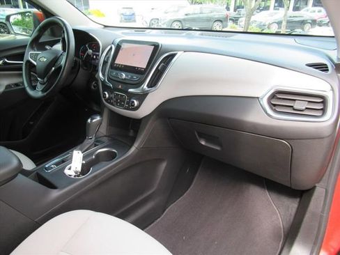 Used 2020 Chevrolet Equinox LT FWD image 10