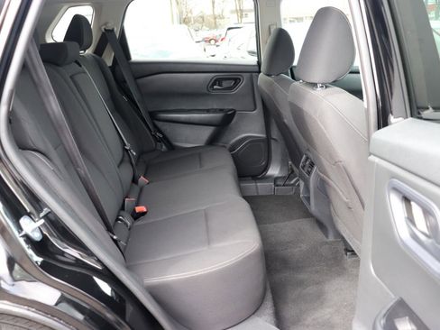 Used 2024 Nissan Rogue S image 13