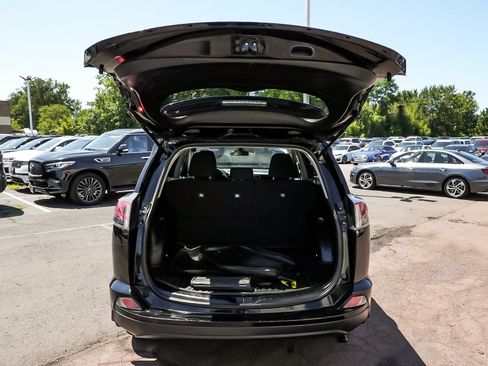 Used 2018 Toyota RAV4 LE w/ All Weather Liner Package AWD/4WD image 43