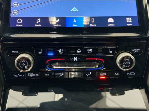 Used 2023 Jeep Grand Cherokee L Overland image 14