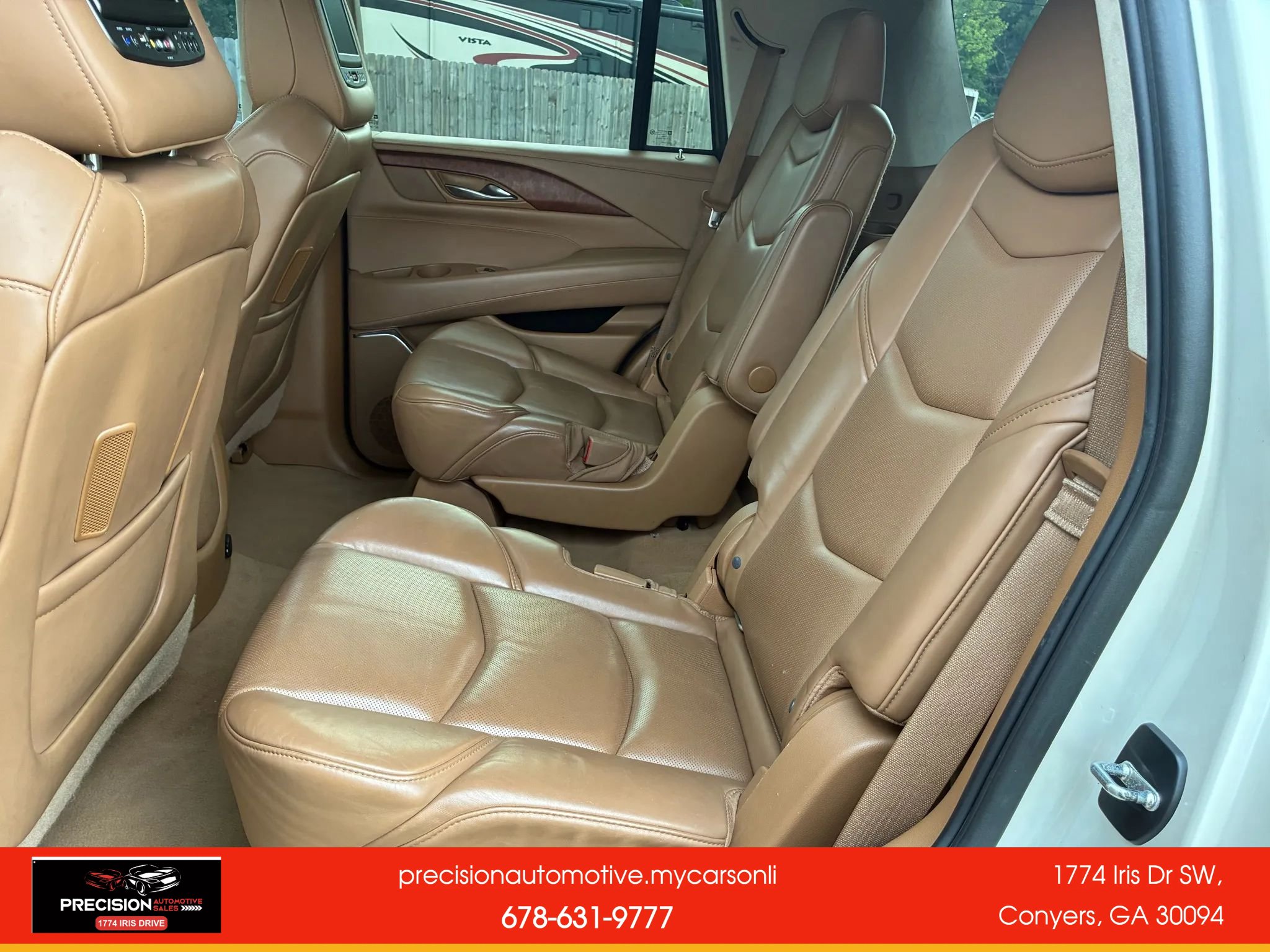 Used 2015 Cadillac Escalade Platinum AWD/4WD image 24