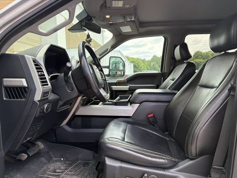 Used 2017 Ford F250 Lariat w/ Lariat Ultimate Package AWD/4WD image 9