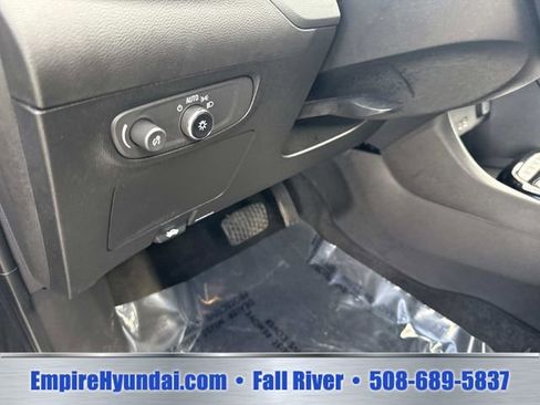 Used 2024 Buick Encore GX Sport Touring AWD/4WD image 20