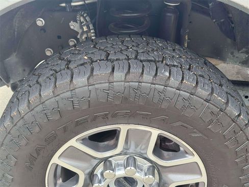 Used 2024 Ford F250 Lariat image 6