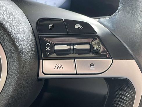 Certified 2025 Hyundai Elantra SEL FWD image 21