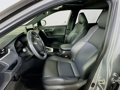Used 2025 Toyota RAV4 XSE image 8