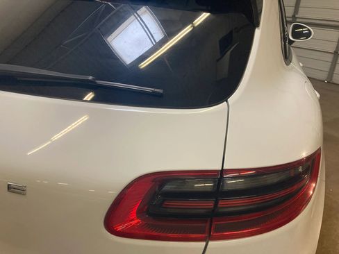 Used 2017 Porsche Macan AWD/4WD image 20