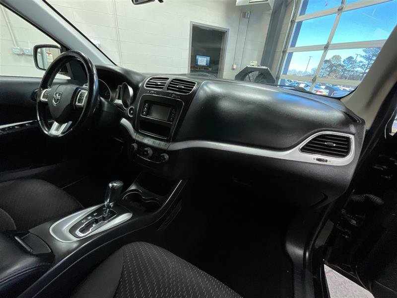 Used 2018 Dodge Journey SE w/ Popular Equipment Group FWD image 25