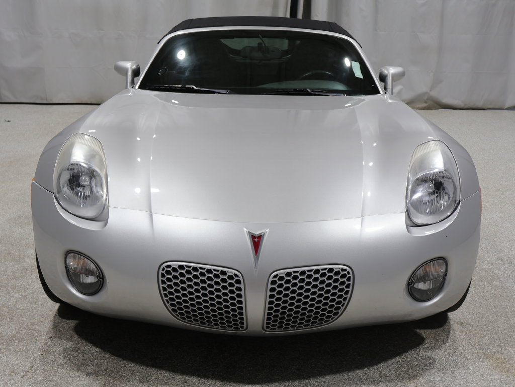 Used 2006 Pontiac Solstice Convertible w/ Premium Package RWD image 12