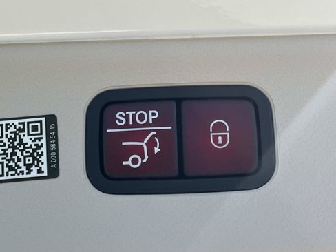 Certified 2023 Mercedes-Benz EQS 580 4MATIC SUV image 12
