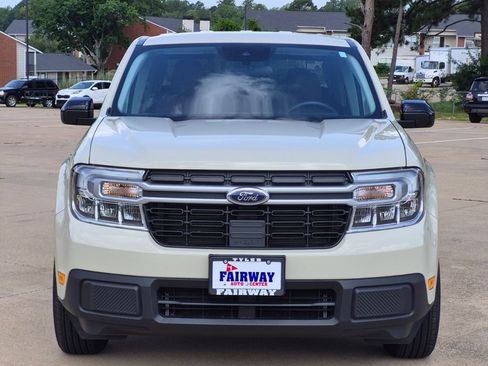 Used 2024 Ford Maverick Lariat FWD image 2