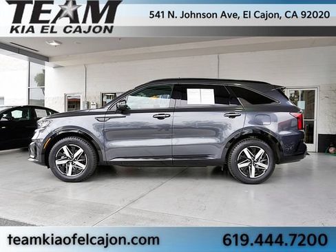 Certified 2023 Kia Sorento S w/ Panoramic Sunroof Package FWD image 6