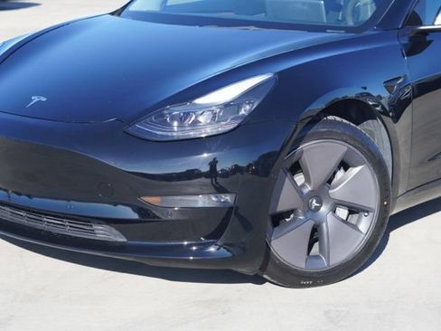 Used 2022 Tesla Model 3 Long Range AWD/4WD image 5