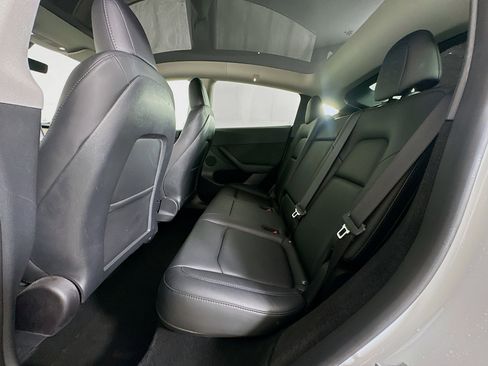 Used 2023 Tesla Model Y Long Range image 27