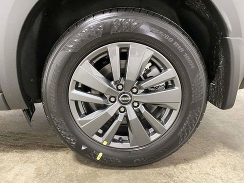 New 2026 Nissan Pathfinder SV image 7