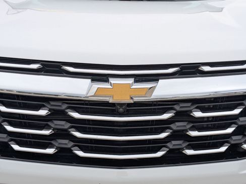 Certified 2025 Chevrolet Equinox LT w/ Safety and Technology Package image 9