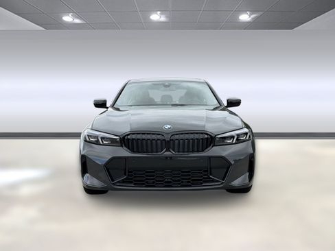 Used 2026 BMW 330i Sedan w/ M Sport Package RWD image 6
