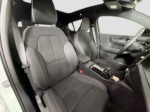 Certified 2023 Volvo C40 P8 Recharge Ultimate AWD/4WD image 28