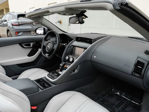 Used 2014 Jaguar F-TYPE S RWD image 11