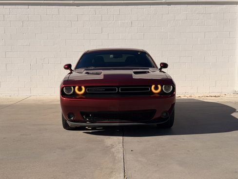 Used 2019 Dodge Challenger SXT w/ Plus Package image 2