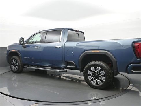 New 2025 GMC Sierra 2500 Denali w/ Denali Reserve Package image 3