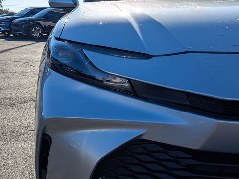 Used 2025 Toyota Camry LE image 10
