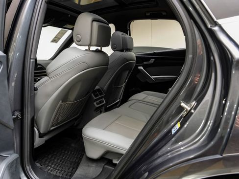 Used 2023 Audi Q5 2.0T Premium Plus w/ Premium Plus Package image 42