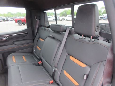 New 2026 GMC Sierra 1500 AT4 w/ AT4 Premium Package AWD/4WD image 14