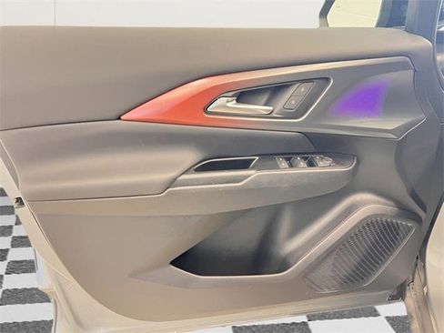 Certified 2024 Chevrolet Equinox EV RS image 27