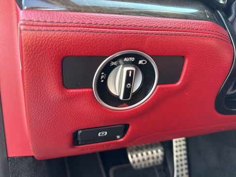 Used 2013 Mercedes-Benz SL 550 image 15