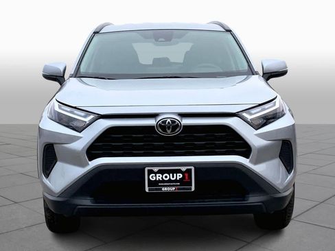 Used 2025 Toyota RAV4 XLE image 4