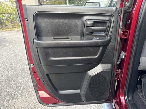 Used 2018 RAM 1500 Express image 15