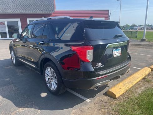 Used 2022 Ford Explorer Limited w/ Equipment Group 301A AWD/4WD image 3