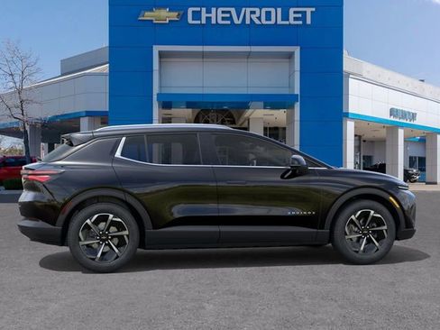 New 2026 Chevrolet Equinox EV LT image 5