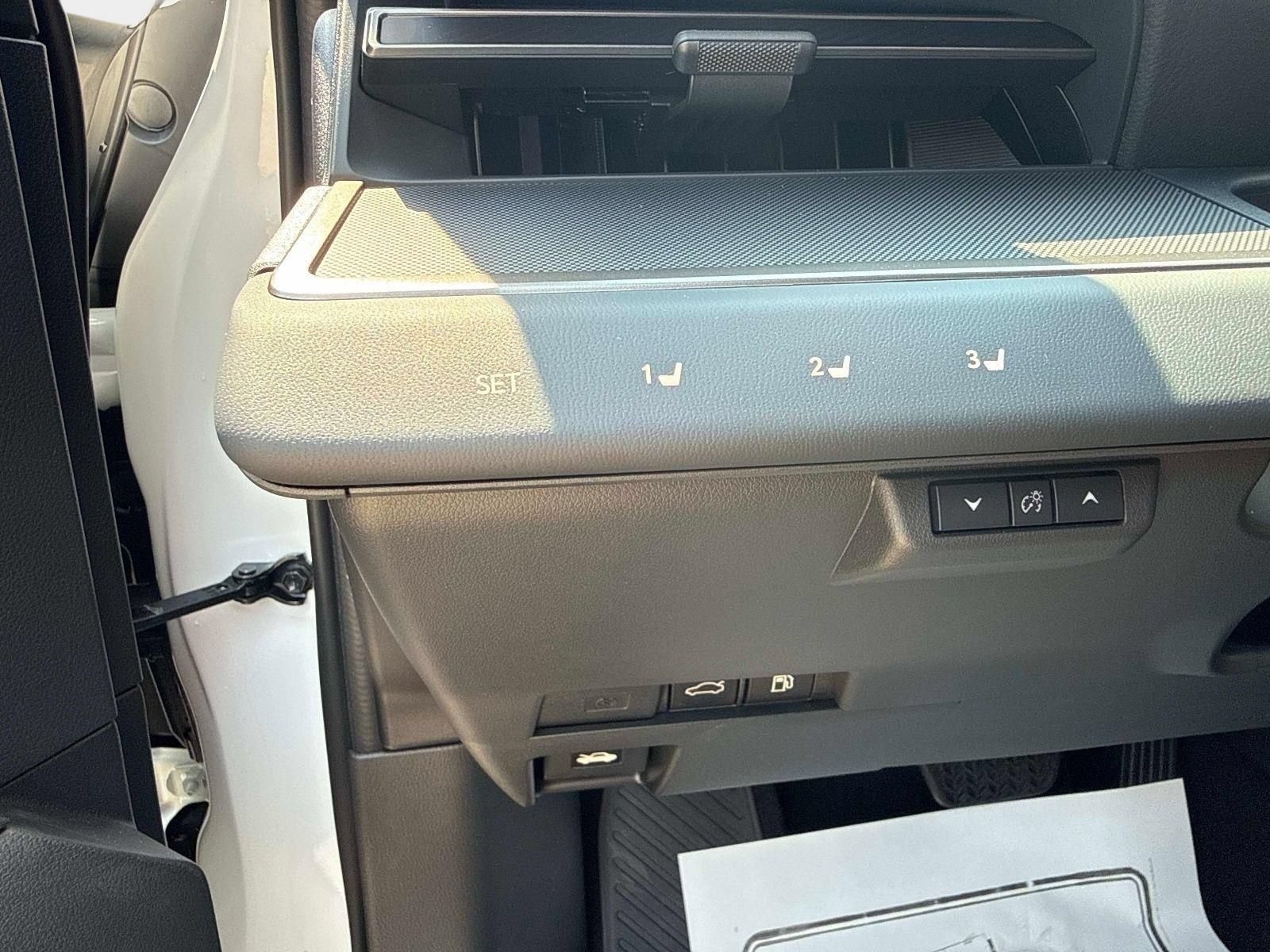 New 2026 Lexus ES 350h w/ Cold Area Package FWD image 24