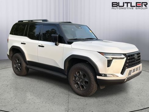 Used 2025 Lexus GX 550 AWD/4WD image 6