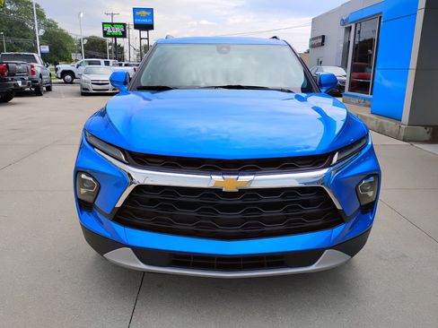 Used 2024 Chevrolet Blazer LT w/ Convenience Package FWD image 2