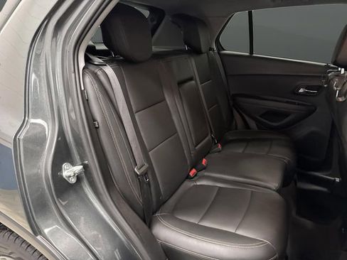 Used 2020 Chevrolet Trax Premier image 30