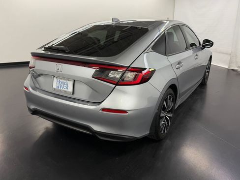 Certified 2024 Honda Civic EX-L image 9