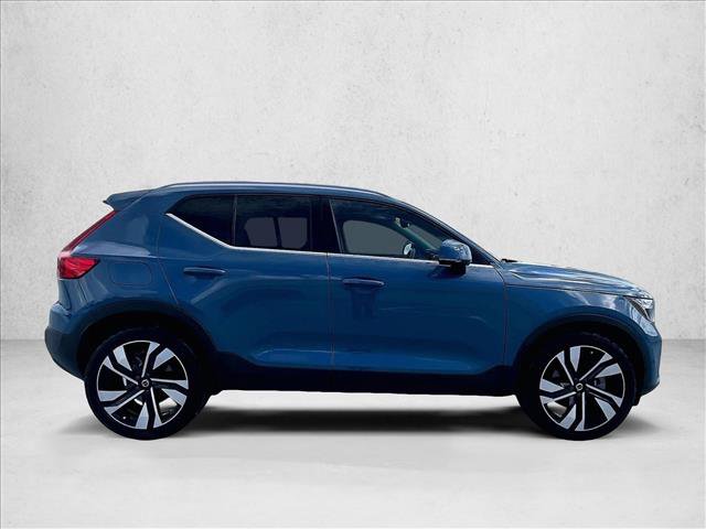 Used 2023 Volvo XC40 B5 Ultimate w/ Protection Package Premier AWD/4WD image 5