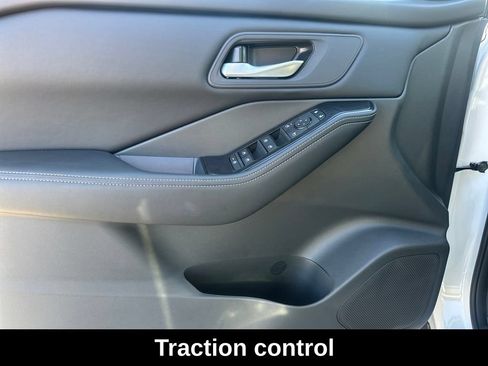 Used 2026 Nissan Rogue SV AWD/4WD image 19