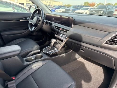 Certified 2024 Kia Seltos EX image 4