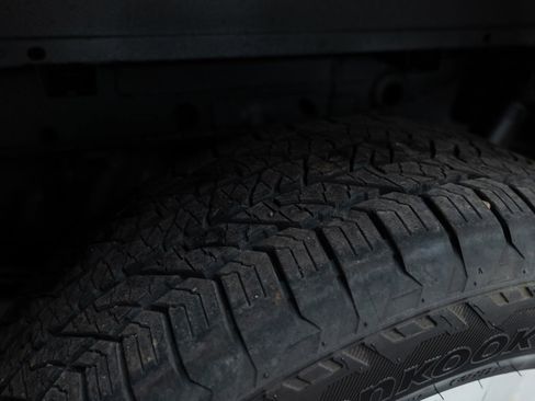 Used 2019 Ford F150 Platinum w/ Technology Package image 19